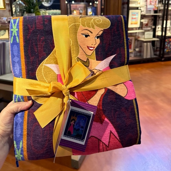Disney 2024 Sleeping Beauty Throw by Ashely Taylor - Picture 1 of 4